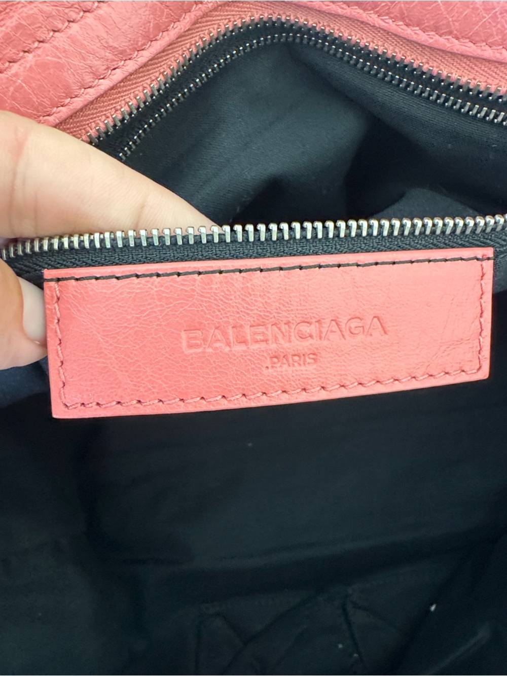Balenciag City Bag Pink Leather Bag | Rare Color | Authenticated, Shoulder Strap - Picture 10 of 13